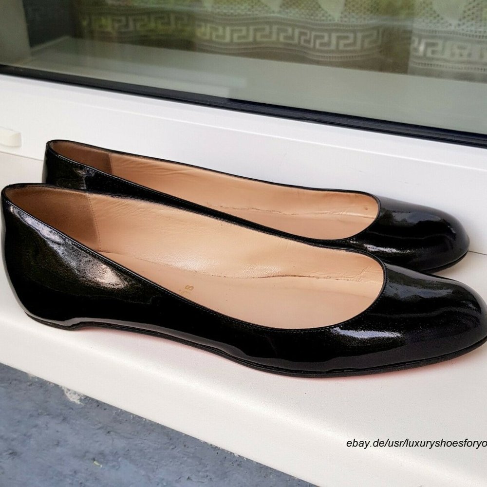 CHRISTIAN LOUBOUTIN Black Patent Leather Flats